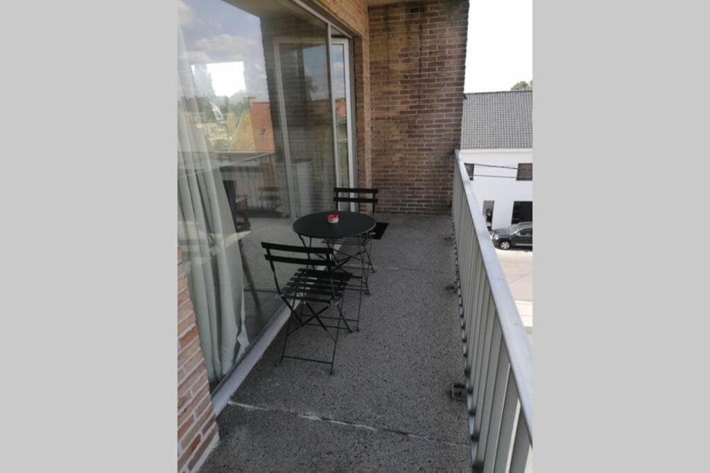 Modern And Private Studio With All Comfort! Appartement Roeselare Buitenkant foto
